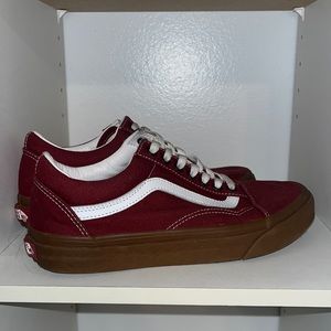 Old Skool Vans (burgundy)